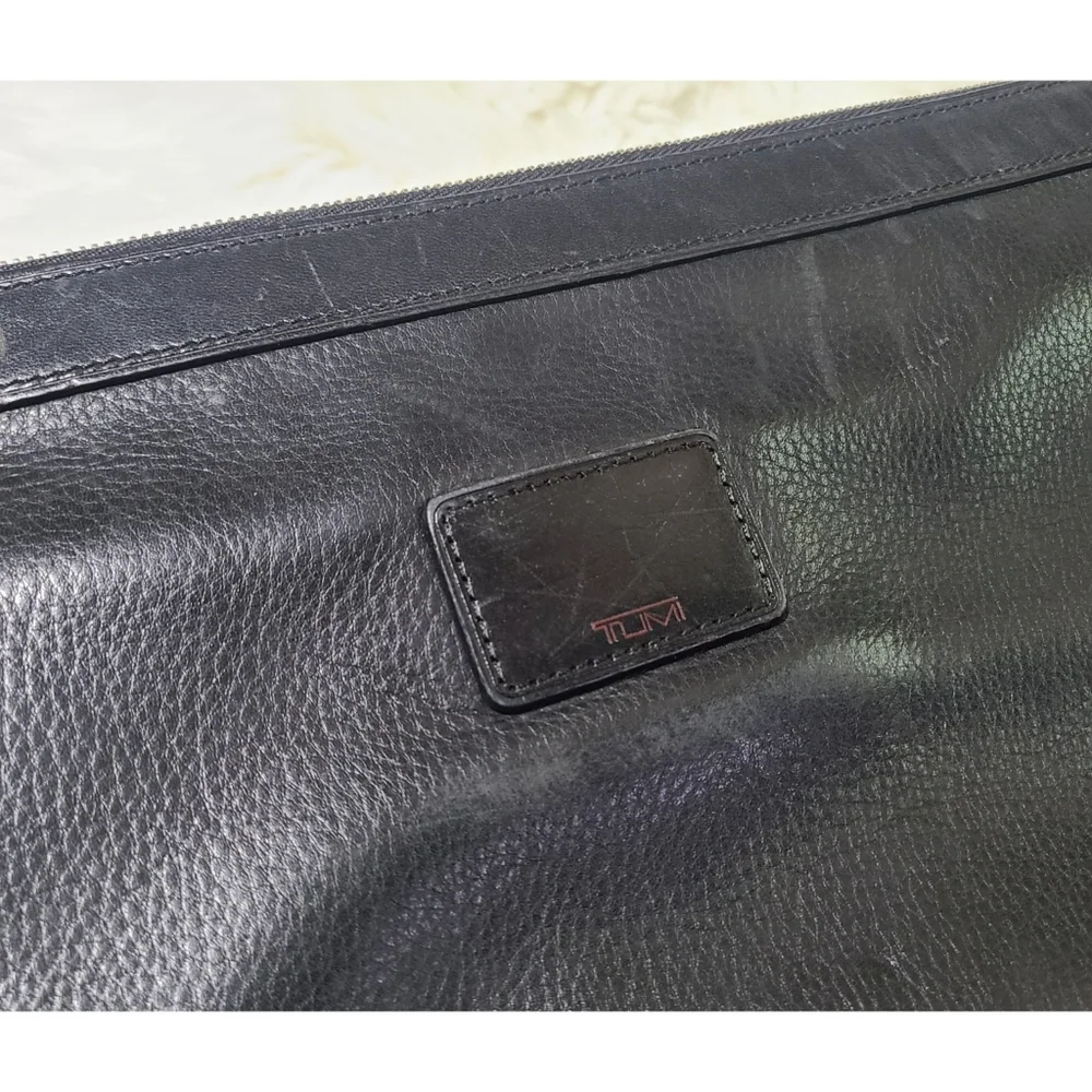 Vintage TUMI Black Leather Zippered Business Clutch
